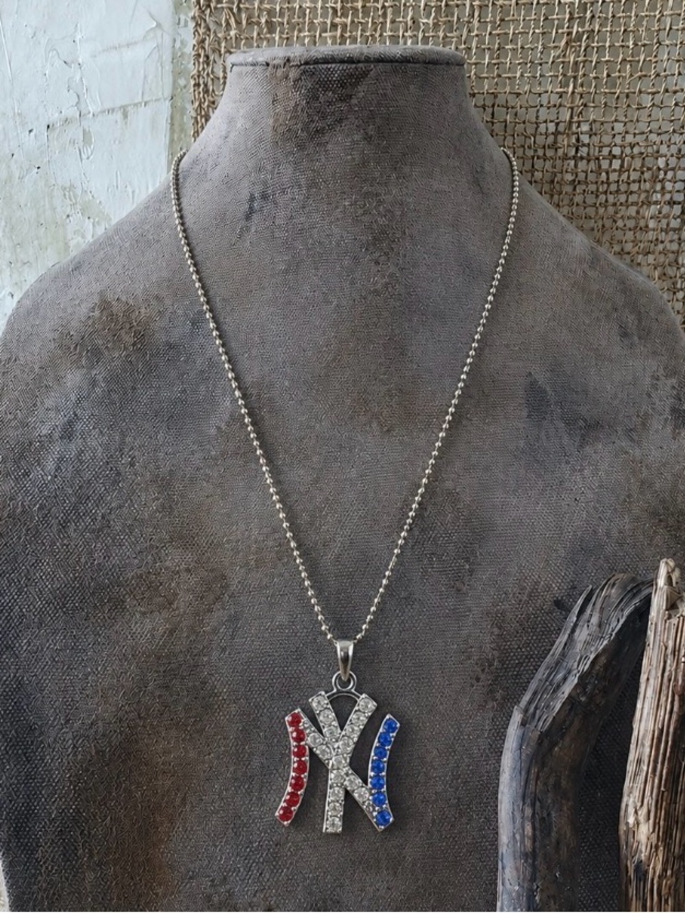 NY Yankees Rhinestone Pendant Necklace UNISEX